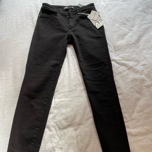 NWT Black ZARA Mid Rise Skinny Jeans